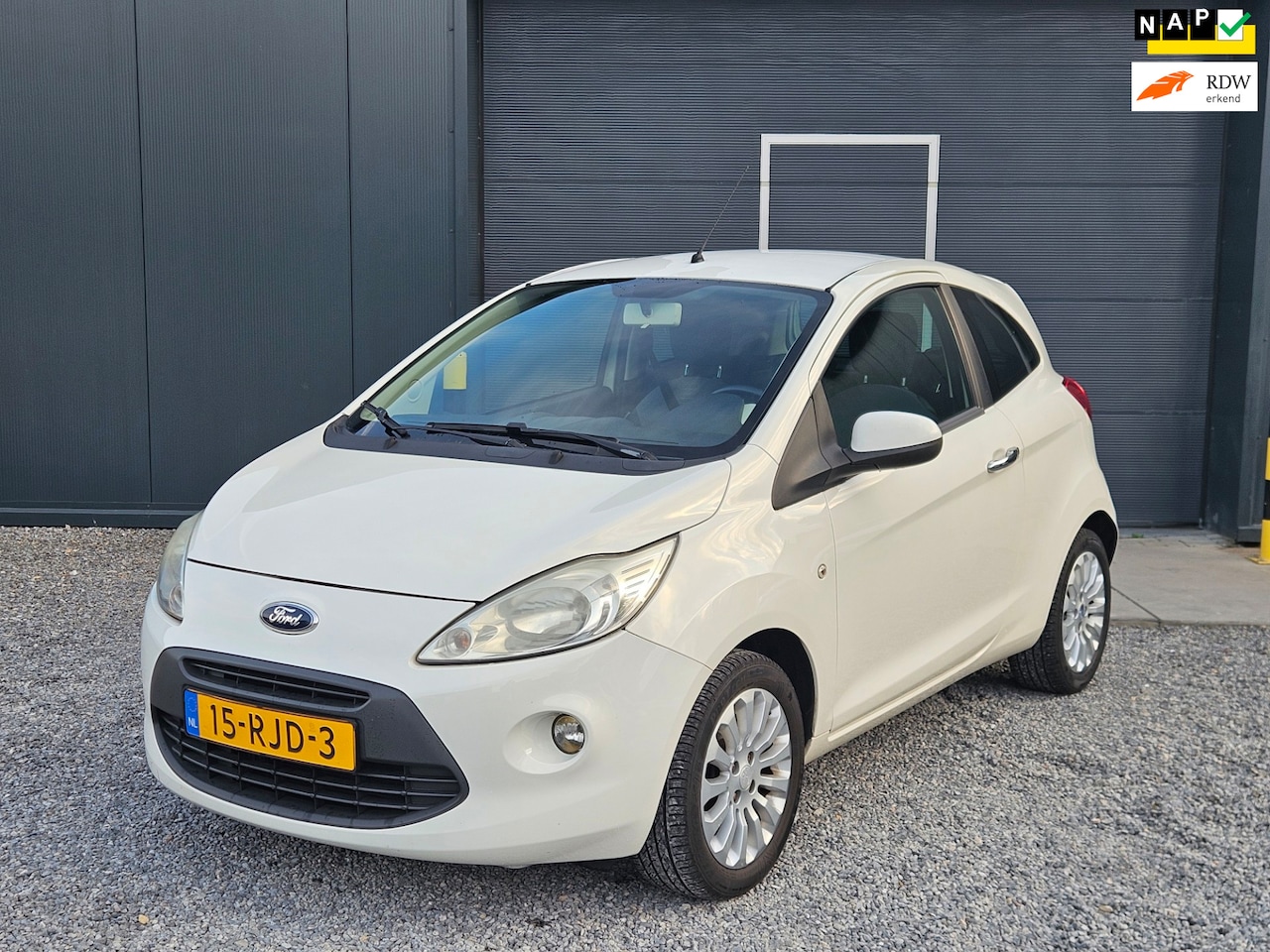 Ford Ka - 1.2 Titanium APK volledig onderhoud Sublieme auto - AutoWereld.nl