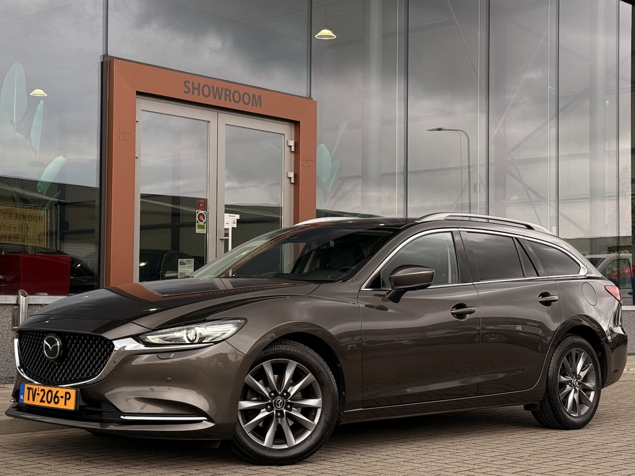 Mazda 6 Sportbreak - 2.0 SkyActiv-G 165 Business Comfort | Leder | ACC | Head Up | Trekhaak | Stoelverwarming / - AutoWereld.nl