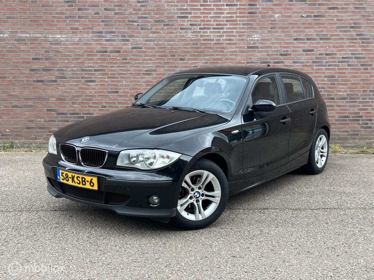 BMW 1-serie - 118i |Automaat |Leder |LM Velgen |5 Deurs - AutoWereld.nl