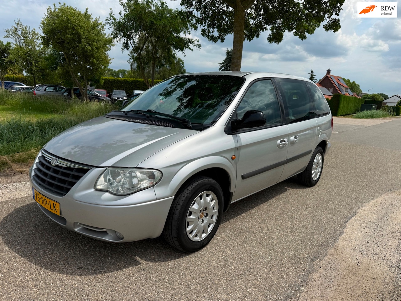 Chrysler Voyager - 3.3i V6 SE Luxe 7-Persoons Nieuwe Apk - AutoWereld.nl