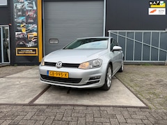 Volkswagen Golf - 1.2 TSI Business Edition | Massage | Half leder | Achteruit rij camera | APK