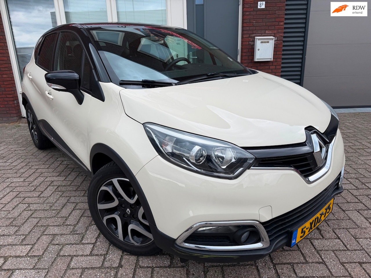 Renault Captur - 1.2 TCe Dynamique / Navi / Camera / PDC / AUT / Cruise / Clima - AutoWereld.nl