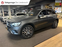 Mercedes-Benz GLC-klasse - 300e 4MATIC Premium Plus / soh100% / trekhaak / sfeer verlichting / panorama-dak / virtual