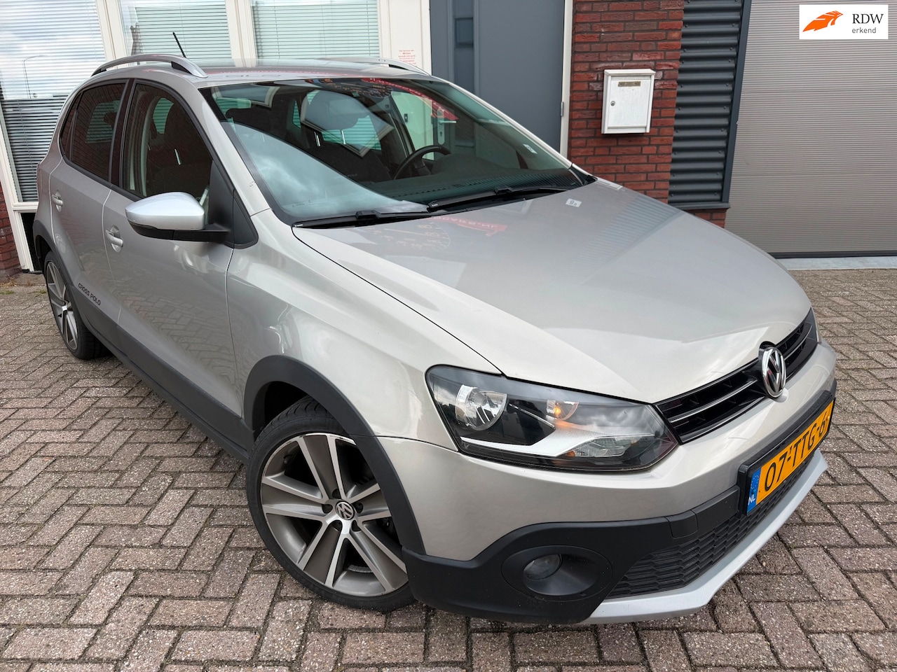 Volkswagen Polo - 1.2 TSI Cross / Clima / PDC / Cruise / LM / NAP - AutoWereld.nl
