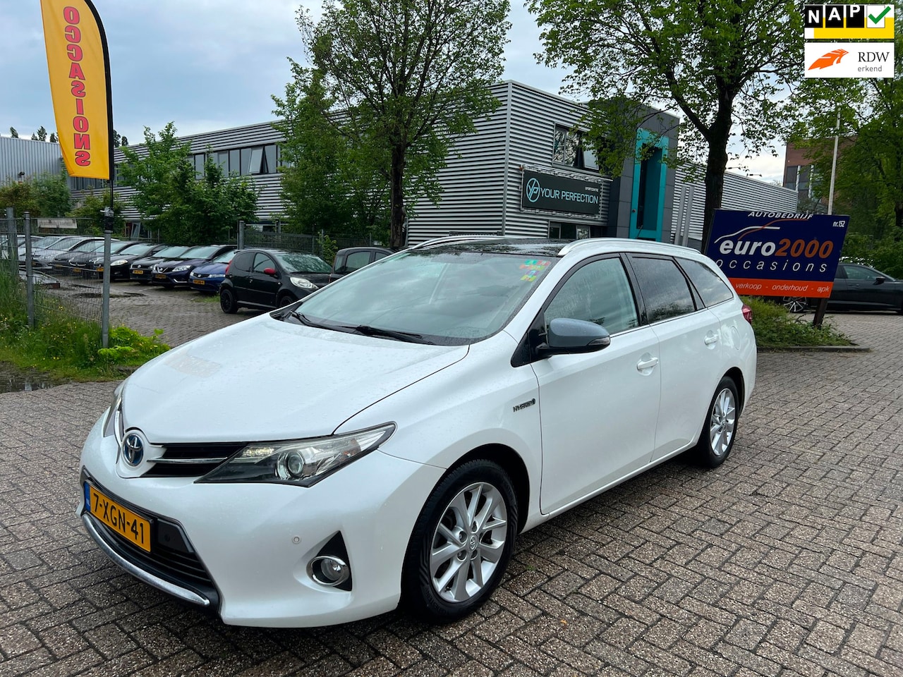 Toyota Auris Touring Sports - 1.8 Hybrid Lease - PANORAMA ! - AutoWereld.nl