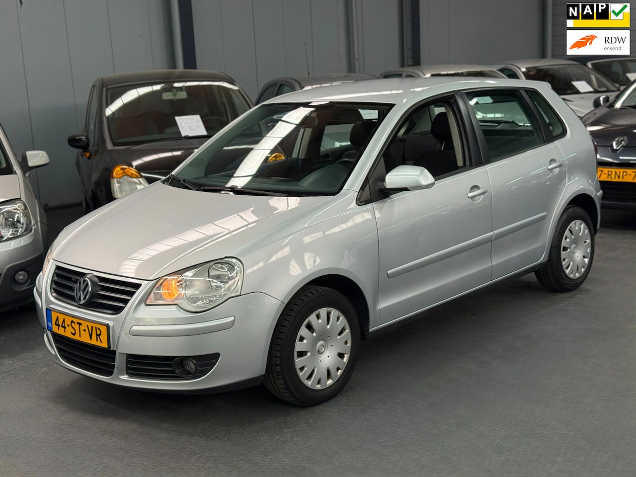 Volkswagen Polo - 1.4-16V Comfortline 1 Jaar APK NAP Airco - AutoWereld.nl