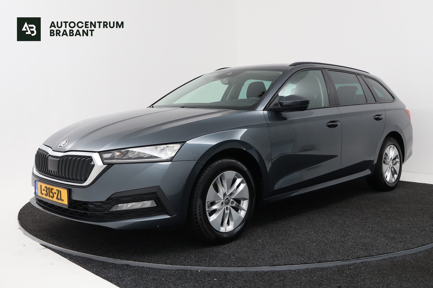 Skoda Octavia Combi - 1.0 TSI Business Edition (SFEERVERLICHTING, DIGITALE COCKPIT, NAVIGATIE, SENSOREN) - AutoWereld.nl