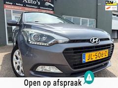 Hyundai i20 - 1.0 T-GDI Comfort van 2de Eigenaar met parkeersensoren en navigatie en bluetooth telefoon