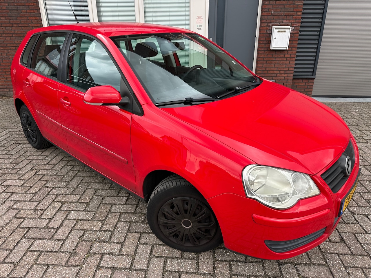 Volkswagen Polo - 1.2 Optive / Airco / 5DRS / Navi / NAP - AutoWereld.nl