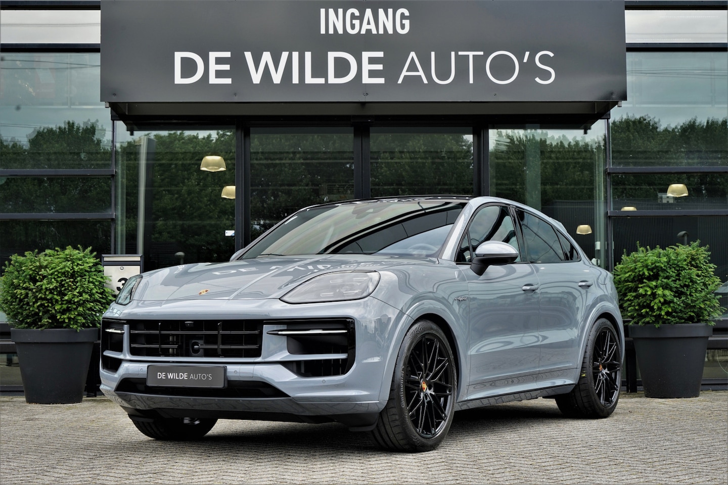 Porsche Cayenne Coupé - 3.0 E-Hybrid SportDesign 470pk Pano Sportuitlaat Bose InnoDrive 360-camera - AutoWereld.nl