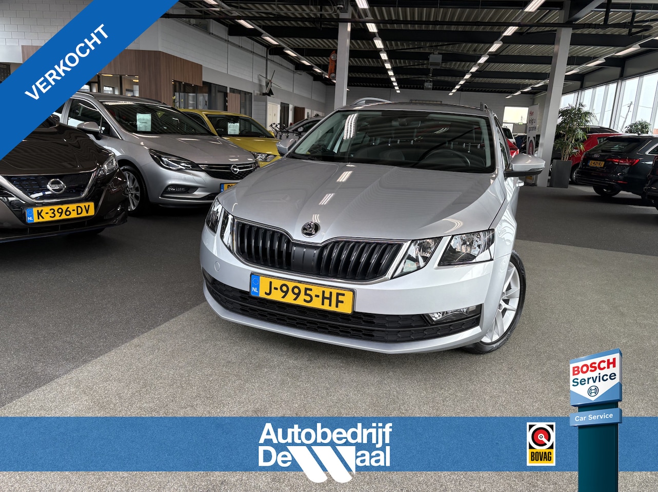 Skoda Octavia Combi - 1.0 TSi 115pk Business Edition LEDER/NAVI/CARPLAY/CRUISE/PDC/WINTERPACK - AutoWereld.nl