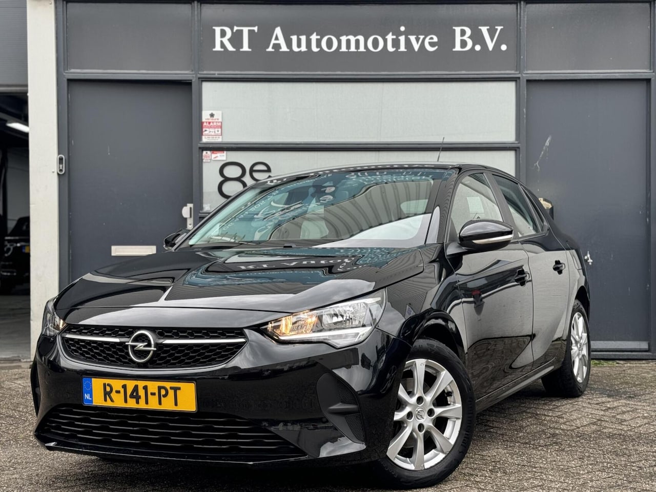 Opel Corsa - 1.2 Edition Airco / Apple Carplay LM Velgen 5Drs - AutoWereld.nl