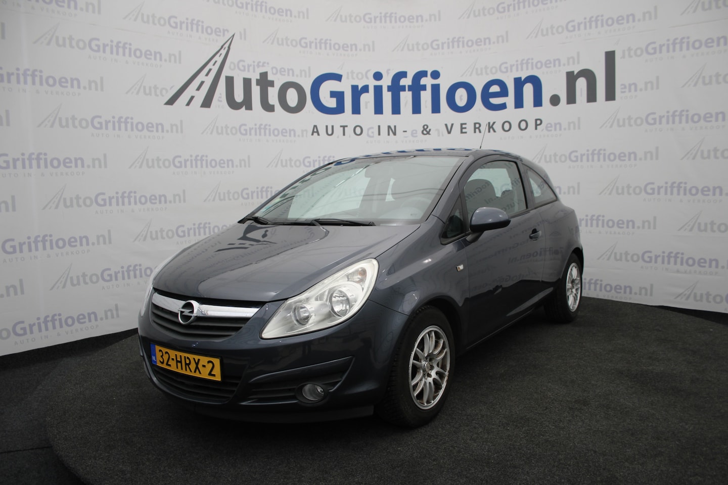 Opel Corsa - 1.2-16V Enjoy nette 3-deurs met airco - AutoWereld.nl