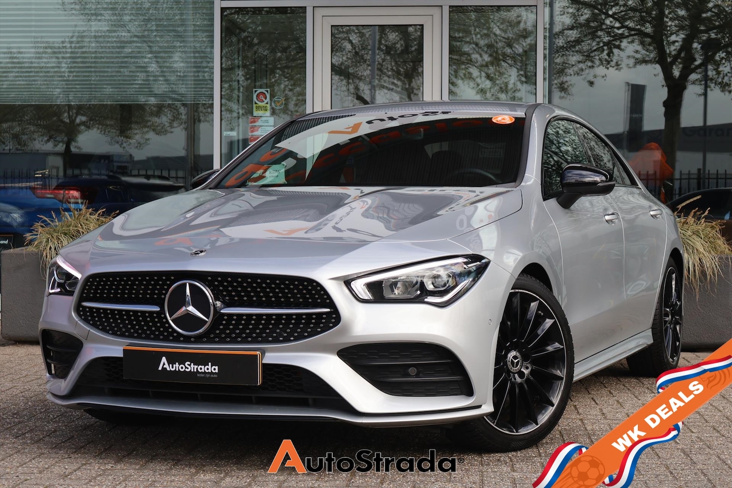 Mercedes-Benz CLA-Klasse - Coupé 180 AMG-Line 136pk | Carplay | Cruise | Climate | Navigatie | Sfeer | Stoelverwarmin - AutoWereld.nl