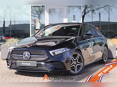 Mercedes-Benz A-klasse - Limousine A 180 AMG-Line 136pk | Camera | Sfeer | Cruise | Climate | Navi | Night Pakket |