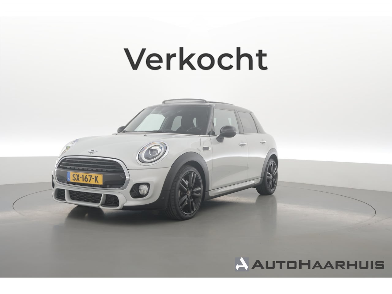 MINI John Cooper Works - Mini 1.5 Cooper | Rijklaar! | Orig. NL | S/K-Dak | Harman/Kardon | Cruise | Climate | Nav+ - AutoWereld.nl