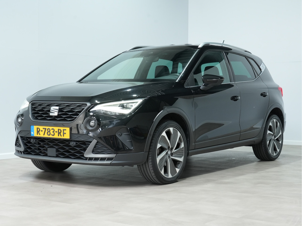 SEAT Arona - 1.0 TSI FR Business Intense | Full-LED | Android/Carplay | Parkass. | Camera | 18" 193 - AutoWereld.nl