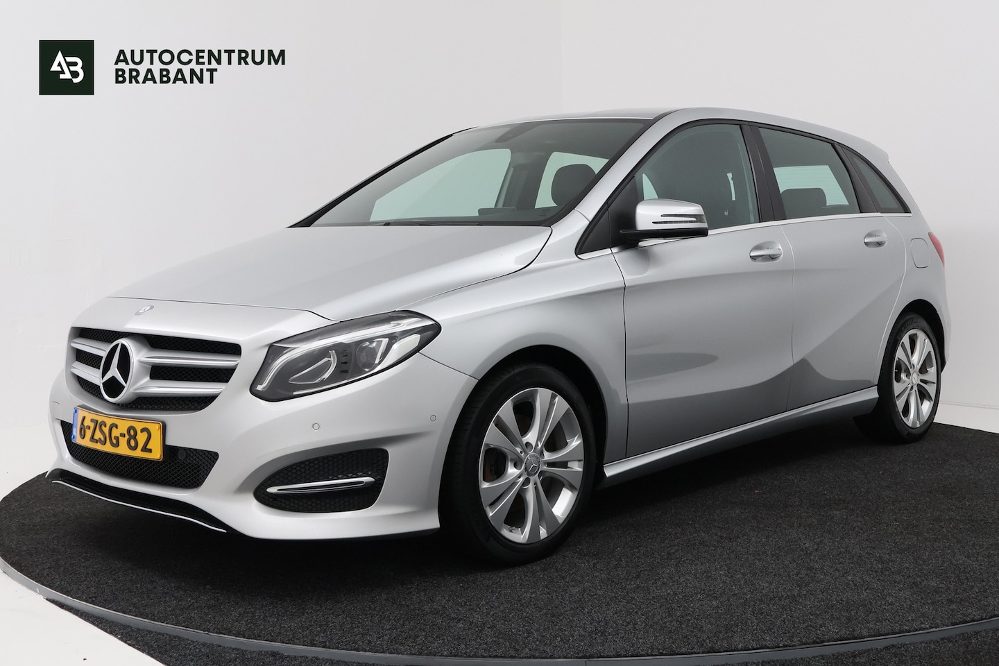 Mercedes-Benz B-klasse - 180 Ambition (NAVIGATIE, CRUISE CONTROL, PARKEERSENSOREN) - AutoWereld.nl
