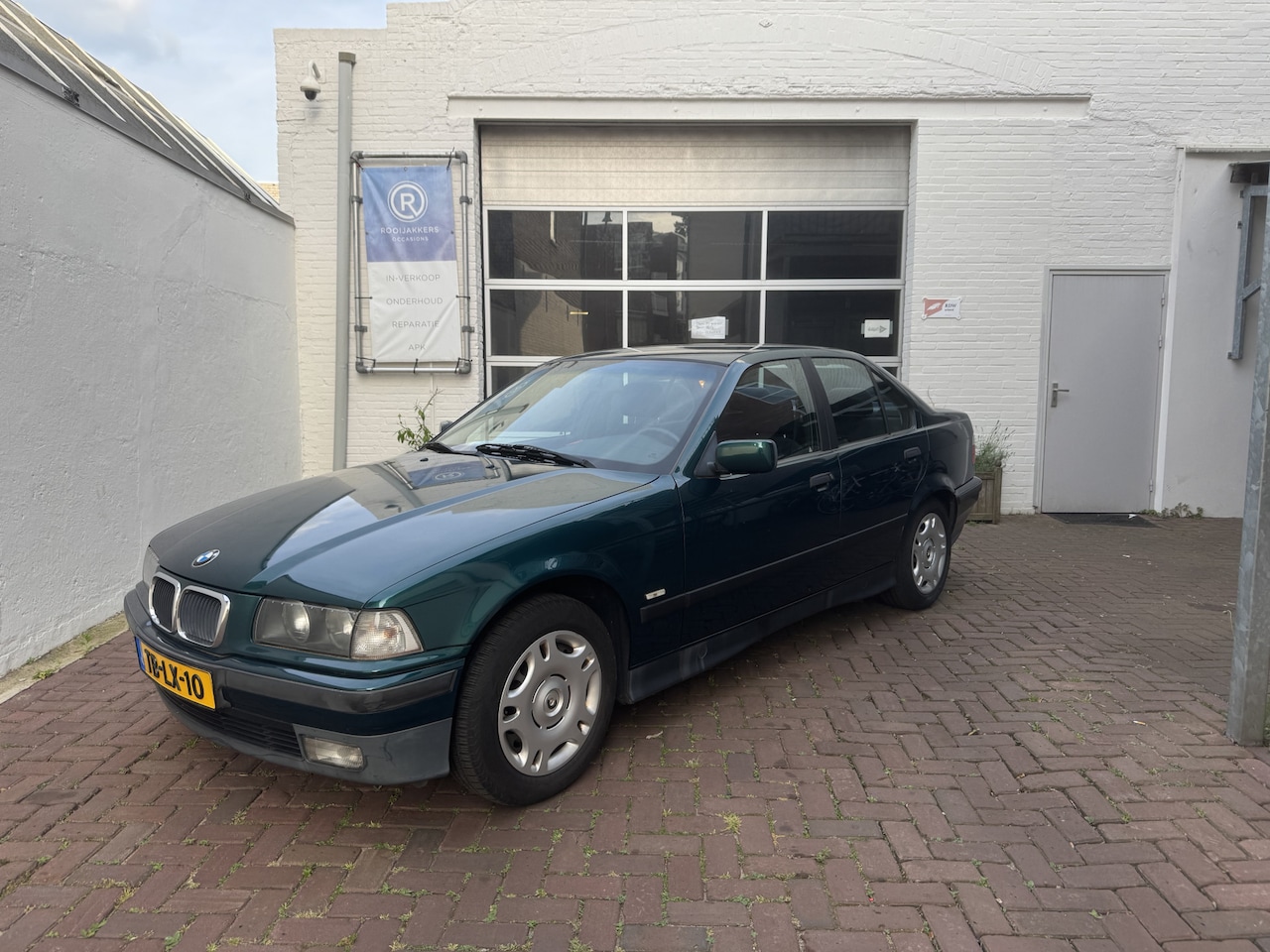 BMW 3-serie - 316i Edition Clima/Mistlampen/PDC/Trekhaak - AutoWereld.nl