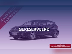 BMW 1-serie - 118i Executive | Leer | Trekhaak