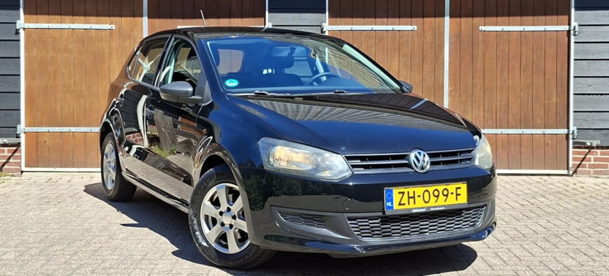 Volkswagen Polo - 1.2 Easyline | Airco | 4 seizoenenbanden | 5 deurs | Lichtmetale - AutoWereld.nl