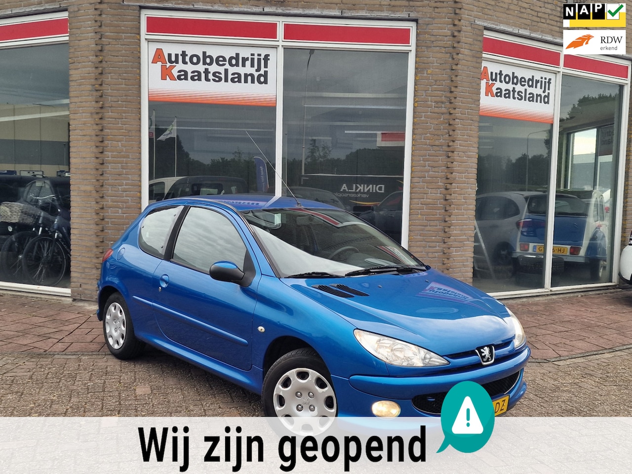 Peugeot 206 - 1.4 Forever - Electr Ramen - Stuurbekr - - AutoWereld.nl