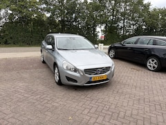 Volvo V60 - 1.6 T3 TREKHAAK CLIMA NAVI