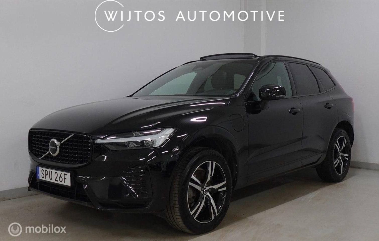 Volvo XC60 - 2.0 T6 Plug-in hybrid AWD R-Design, pano, H/K - AutoWereld.nl