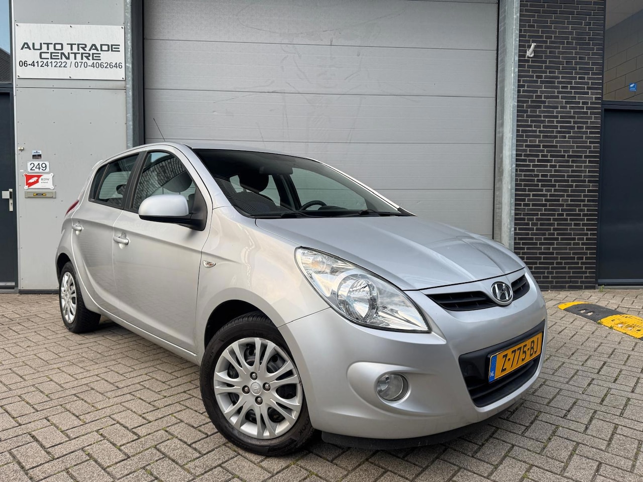 Hyundai i20 - 1.2i ActiveVersion [Airco | StoelVW | PDC | Elek. pakket | Volledig OH] - AutoWereld.nl