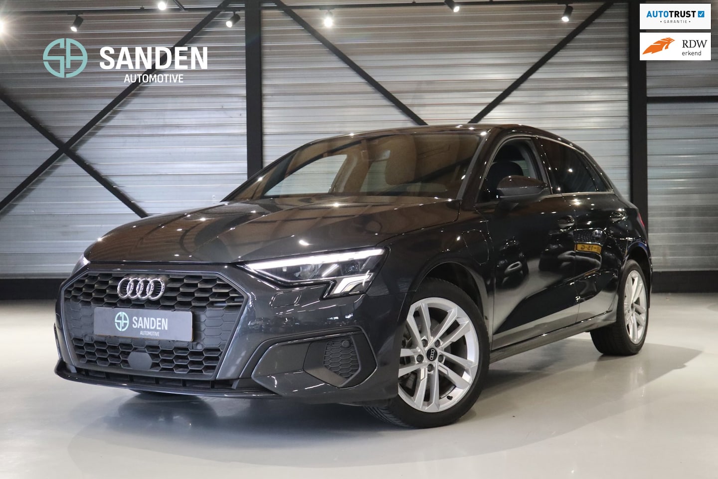 Audi A3 Sportback - 40 TFSI e Edition|Plug in|204 PK|Automaat|Navigatie|LED|Virtual Cockpit|Parkeersensoren|17 - AutoWereld.nl