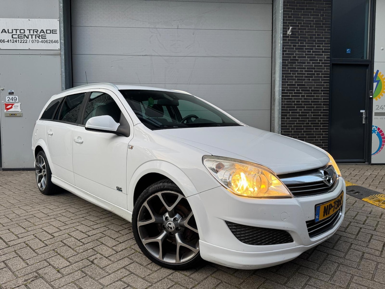 Opel Astra Wagon - 1.6 Cosmo OPC Line - AutoWereld.nl