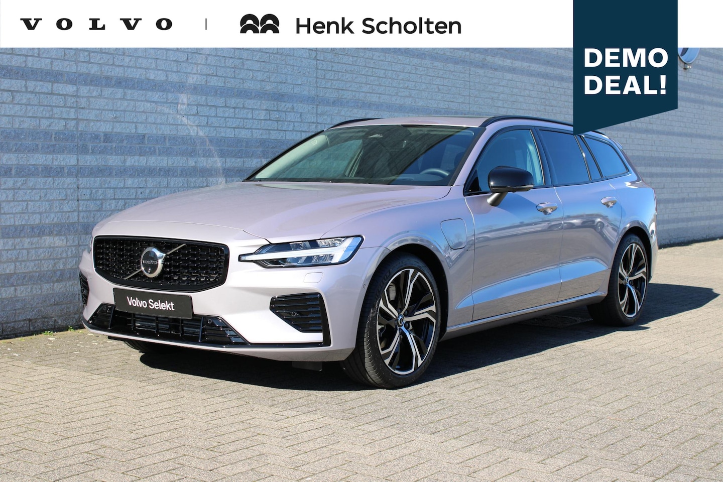Volvo V60 - T6 Automaat Plug-in hybrid AWD Ultra Dark | Elektrisch glazen panorama-dak | Head-up displ - AutoWereld.nl