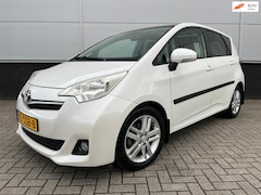 Toyota Verso S - 1.3 VVT-i Dynamic Automaat - clima - panorama - sensoren - privacy glass - armsteun - NAP