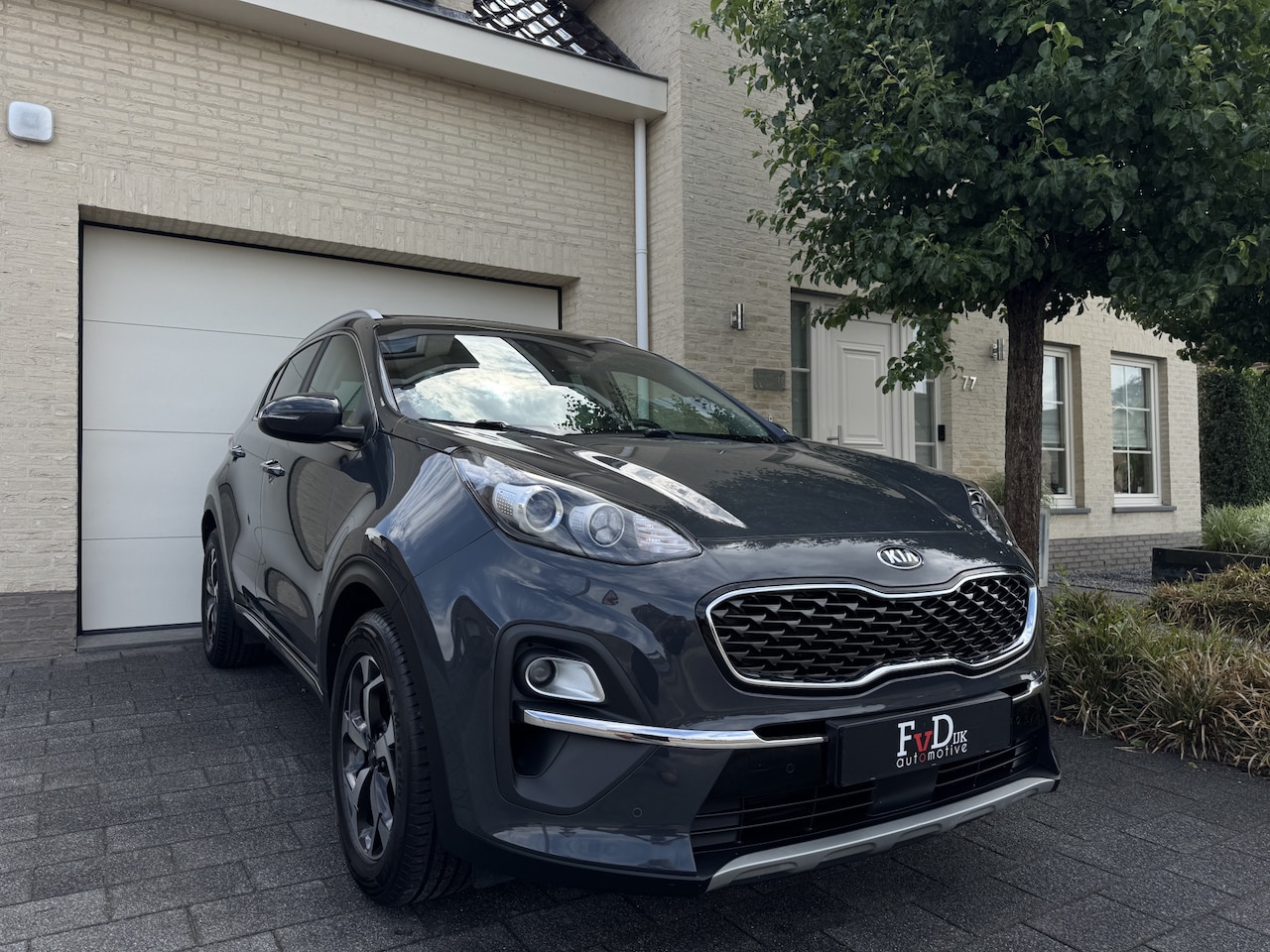 Kia Sportage - 1.6 T-GDI 177pk Aut Panoramadak Navi Leder ACC Camera Keyless Stuur en StoelVerwaming Trek - AutoWereld.nl