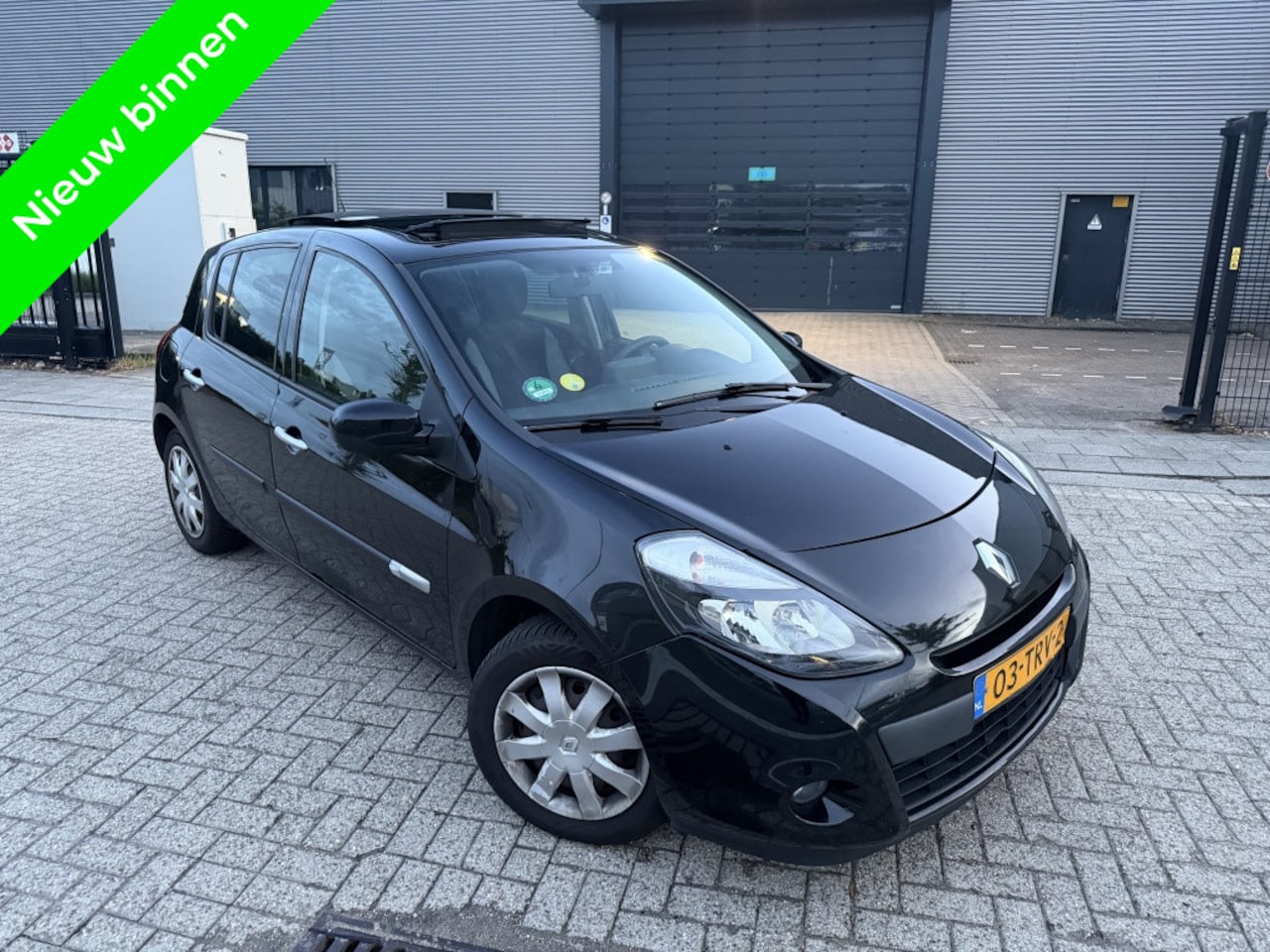 Renault Clio - 1.5 dCi Panorama|Navi|Clima|Cruise - AutoWereld.nl