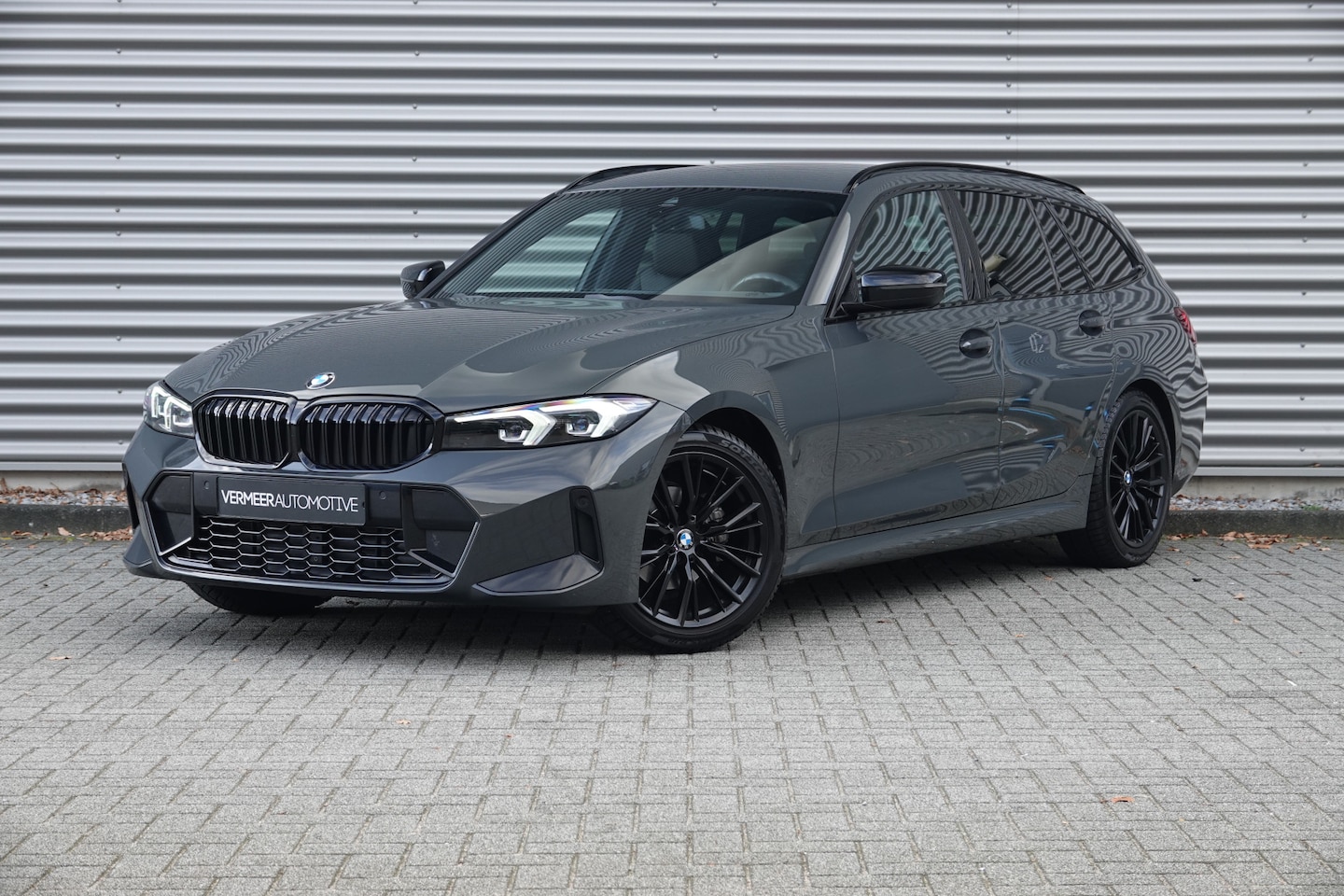 BMW 3-serie Touring - 318i | M-Sport | DRAVITGRAU | Memory | DAB | - AutoWereld.nl