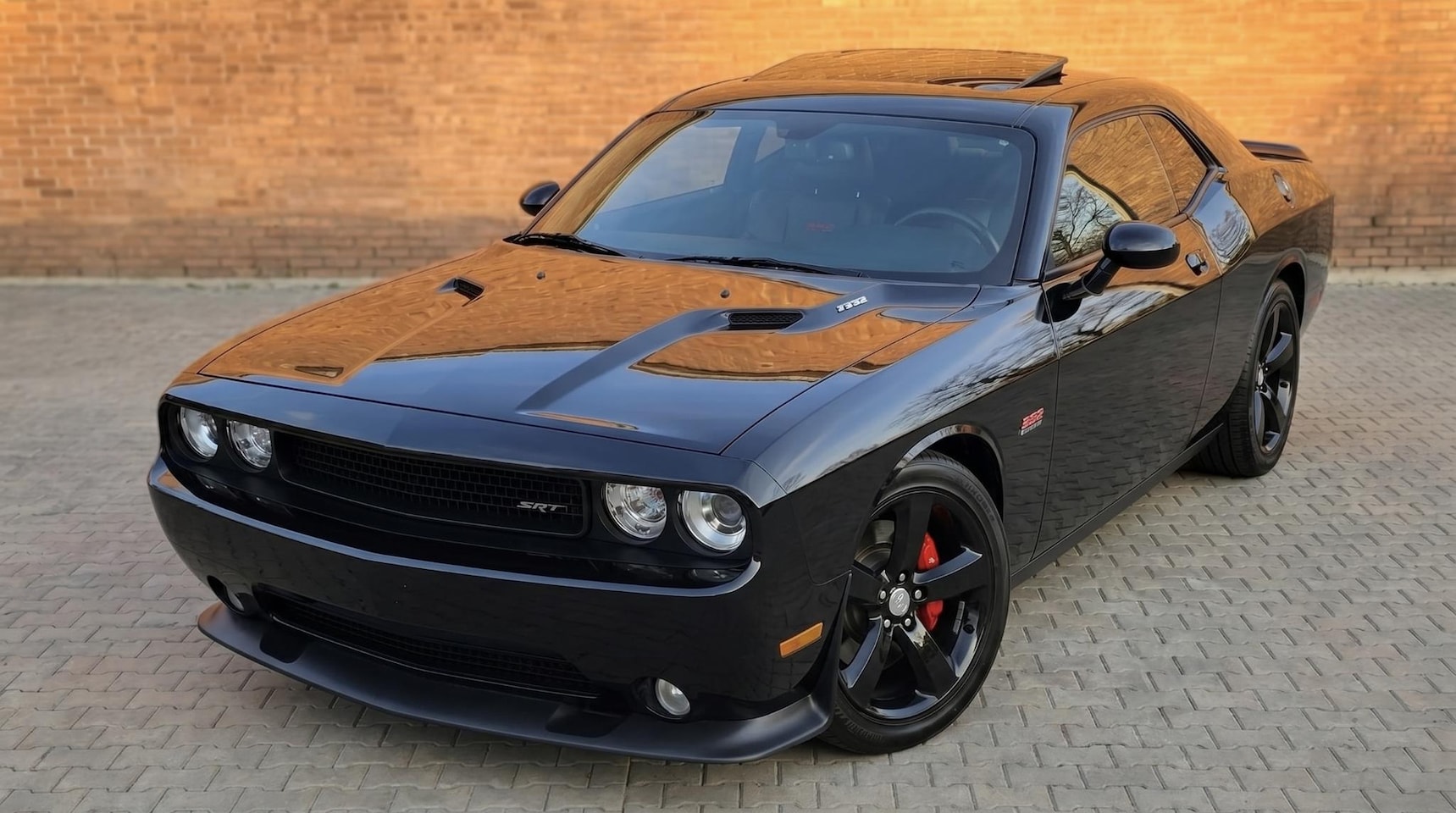 Dodge Challenger - SRT 6.1L V8 2010 - AutoWereld.nl