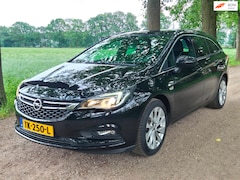 Opel Astra Sports Tourer - 1.4 veel luxe en weinig KM