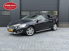 Volvo V60 - 2.0 T5 Summum Automaat Super onderhouden Nette auto Leder Trekhaak Navi