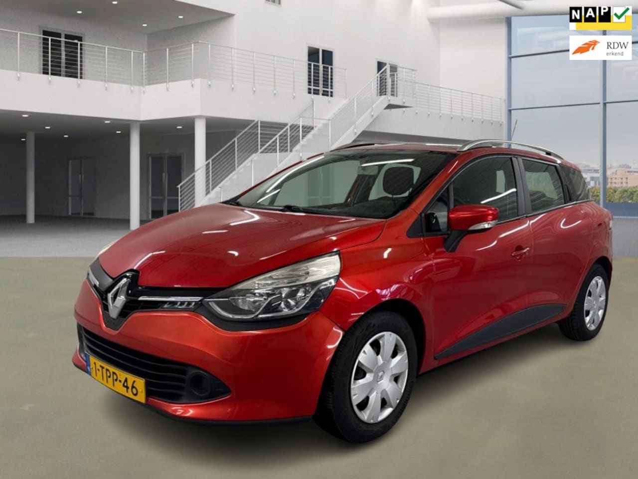 Renault Clio Estate - 0.9 TCe Expression|NAVI|TREKHAAK|CRUISE|AIRCO|2XSLEUTELS|BOEKJES - AutoWereld.nl
