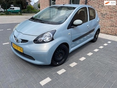 Toyota Aygo - 1.0-12V +