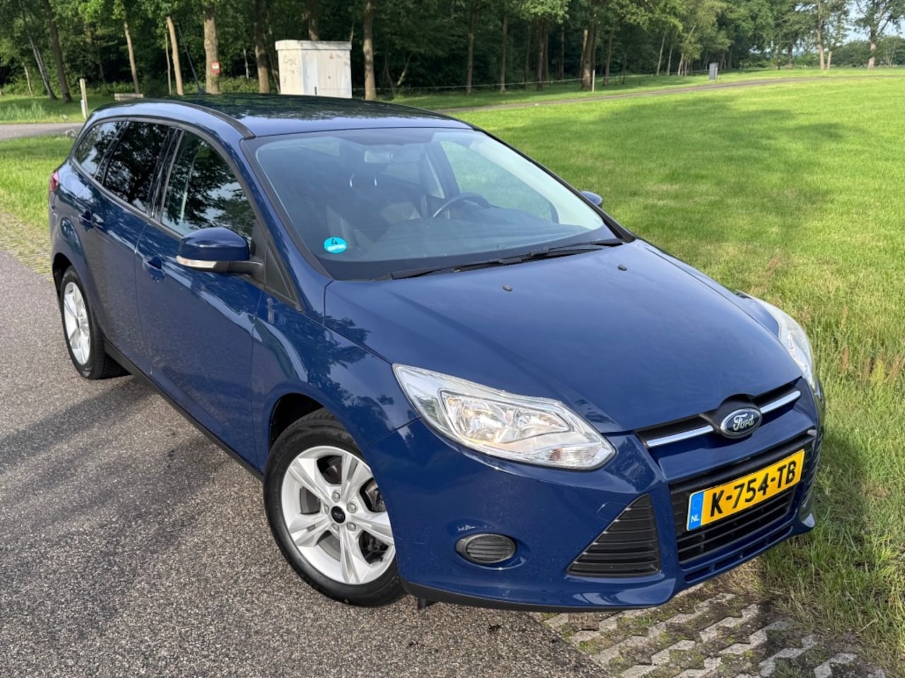 Ford Focus - 1.0 EcoBoost / AIRCO / TREKHAAK / CRUISE / 102DKM - AutoWereld.nl