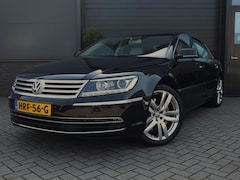 Volkswagen Phaeton - 4.2 V8 4p. Lang Highline | Uniek | Chauffeur Pakket | Glazen Dak | Bomvol