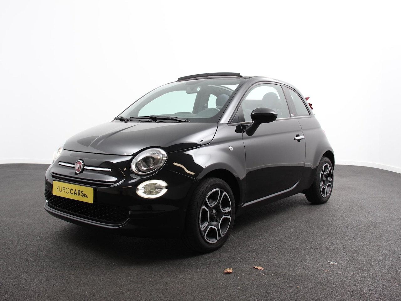 Fiat 500 C - 1.0 Hybrid Club Cabrio Airco LED Parkeersensoren achter Cruise control Radio Apple Carplay - AutoWereld.nl