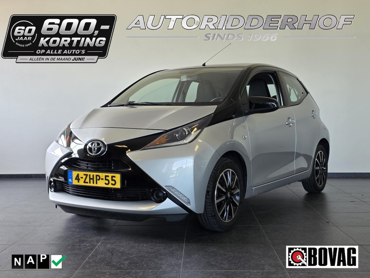Toyota Aygo - 1.0 VVT-i x-play | NL-auto | Camera | Bluetooth | Airco | - AutoWereld.nl