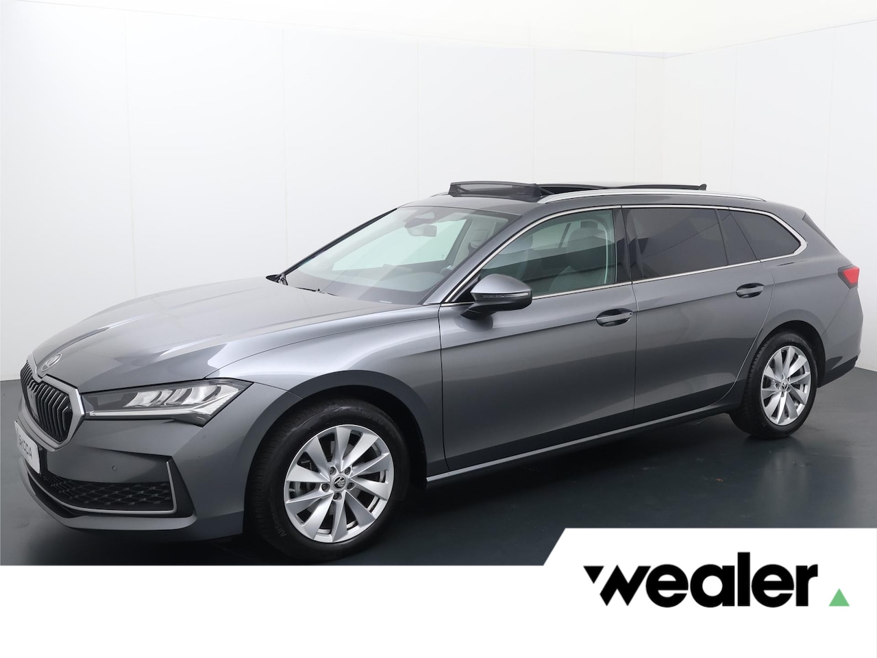 Skoda Superb Combi - 1.5 TSI MHEV First Edition | 150 PK | Automaat | Trekhaak wegklapbaar | Panoramadak | Appl - AutoWereld.nl