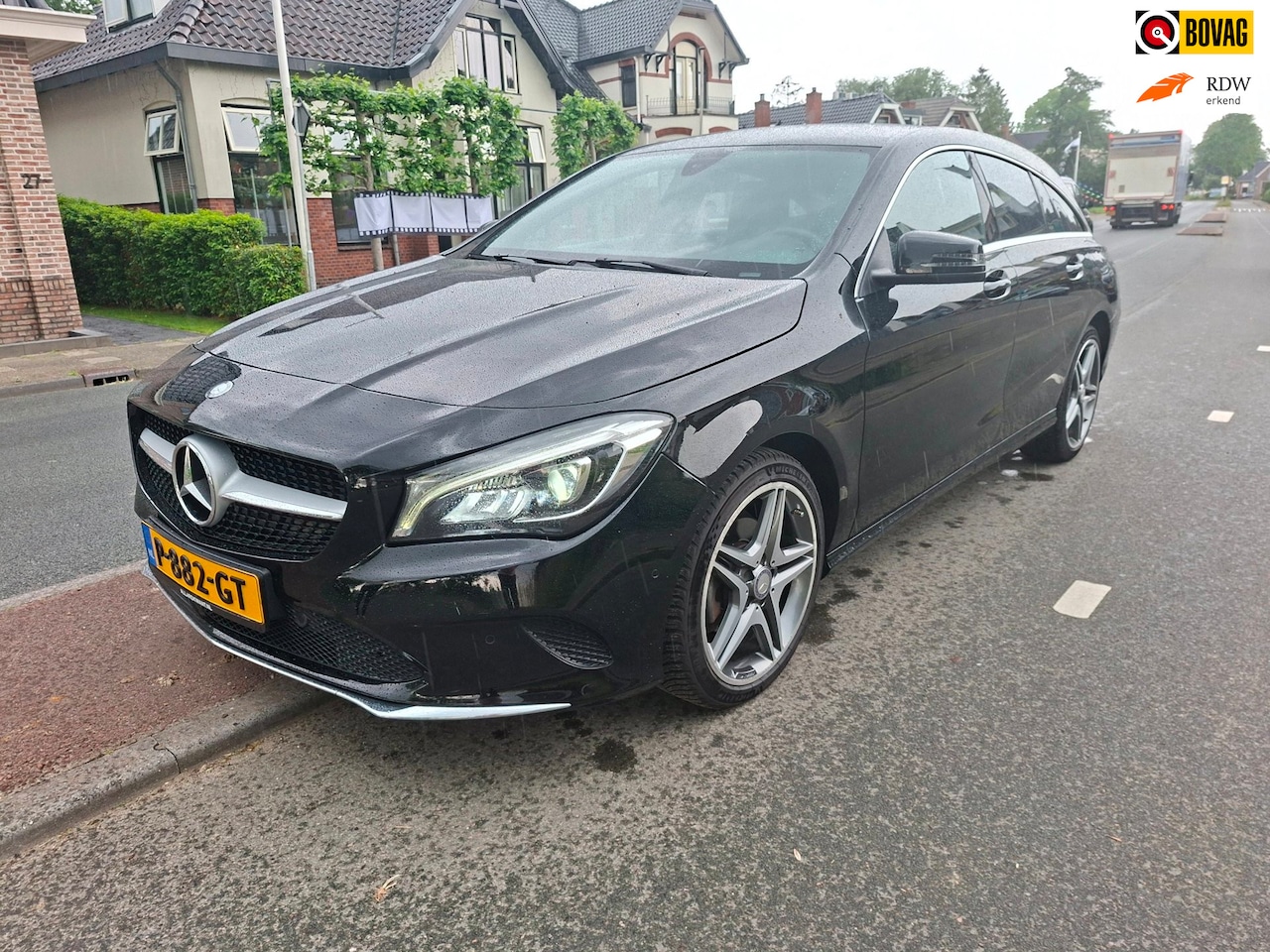 Mercedes-Benz CLA-klasse Shooting Brake - 180 6-Hand Trekhaak Xenon Navi 18 Inch - AutoWereld.nl