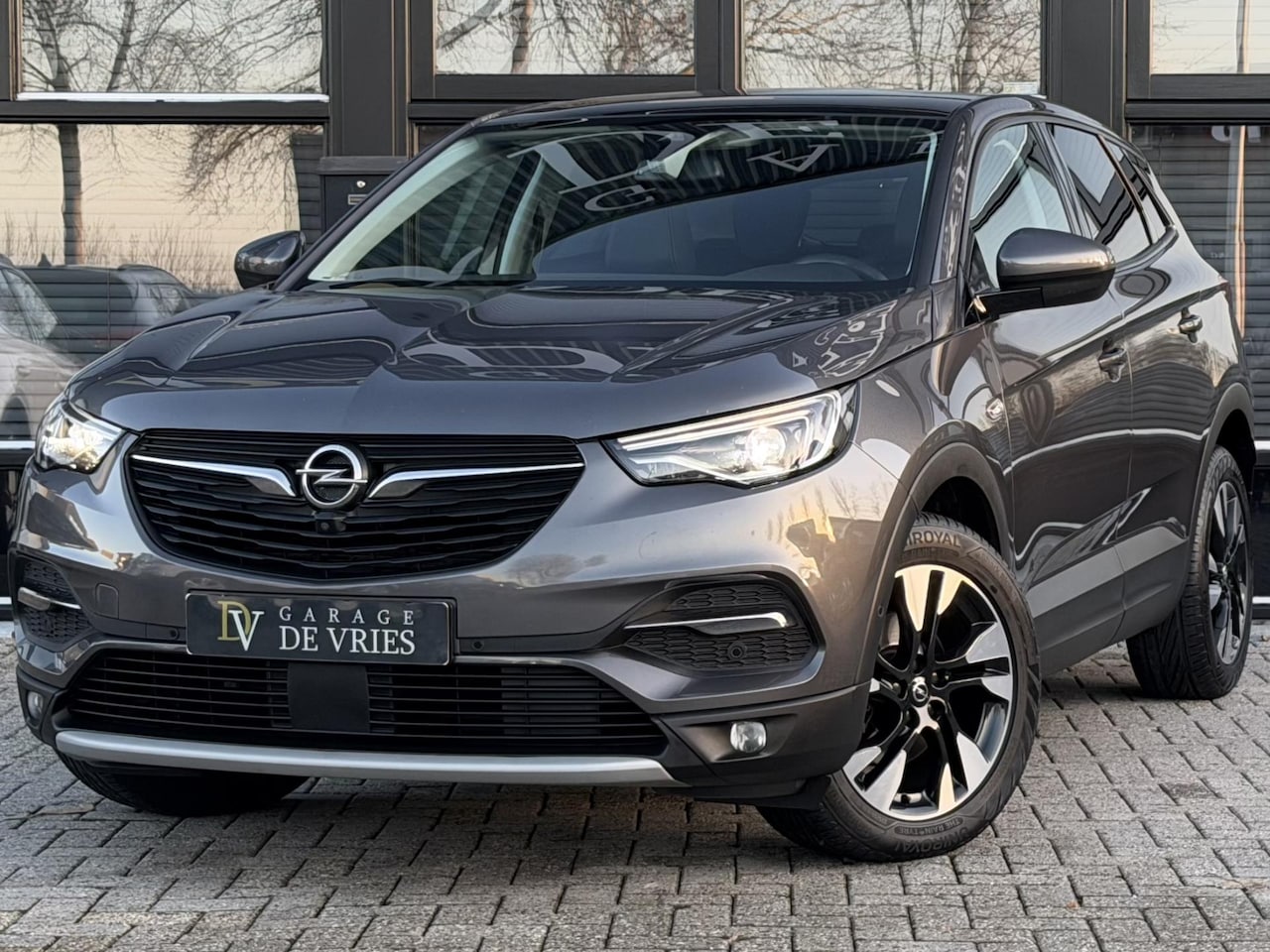 Opel Grandland X - 1.6 Turbo Ultimate Aut Panoramadak Full Option 1600KG Trekgewicht Garantie - AutoWereld.nl