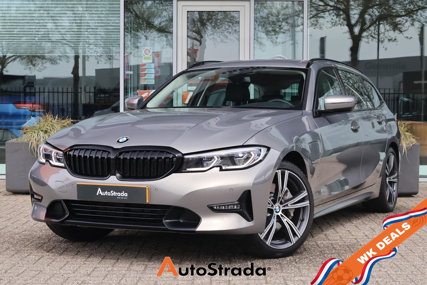 BMW 3-serie Touring - (g21) 330e High Executive 292pk | Leder | Stoelverwarming | Laser LED | Sfeer | Cruise | C - AutoWereld.nl