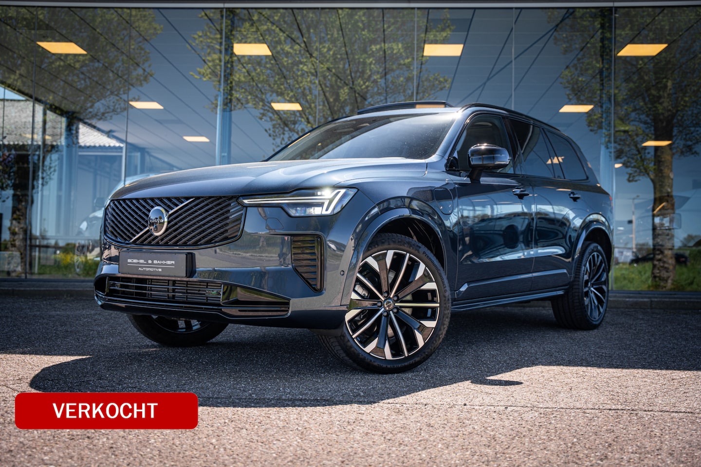 Volvo XC90 - 2.0 T8 Plug-in hybrid AWD Plus Dark ** Panodak ** Harman/Kardon ** HUD - AutoWereld.nl
